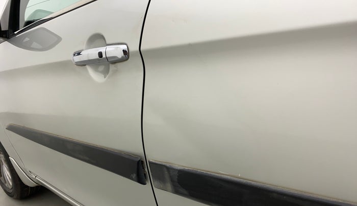 2015 Maruti Ciaz ZXI+, Petrol, Manual, 68,708 km, Rear left door - Slightly dented