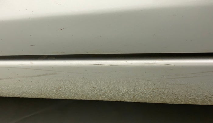 2015 Maruti Ciaz ZXI+, Petrol, Manual, 68,708 km, Left running board - Minor scratches