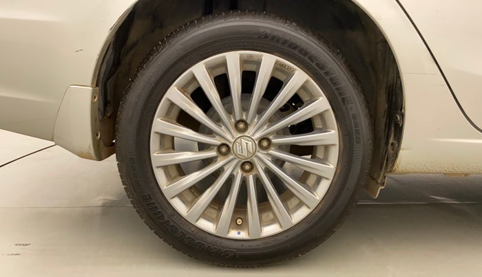 2015 Maruti Ciaz ZXI+, Petrol, Manual, 68,708 km, Right Rear Wheel