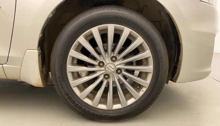 2015 Maruti Ciaz ZXI+, Petrol, Manual, 68,708 km, Right Front Wheel