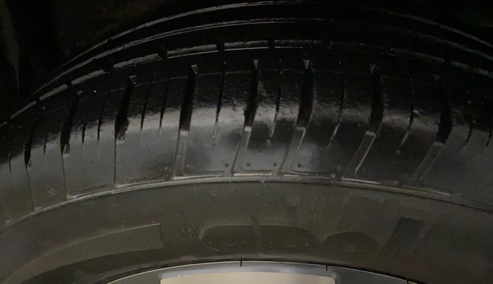 2020 Renault Duster RXZ 1.5 PETROL MT, Petrol, Manual, 50,715 km, Left Rear Tyre Tread