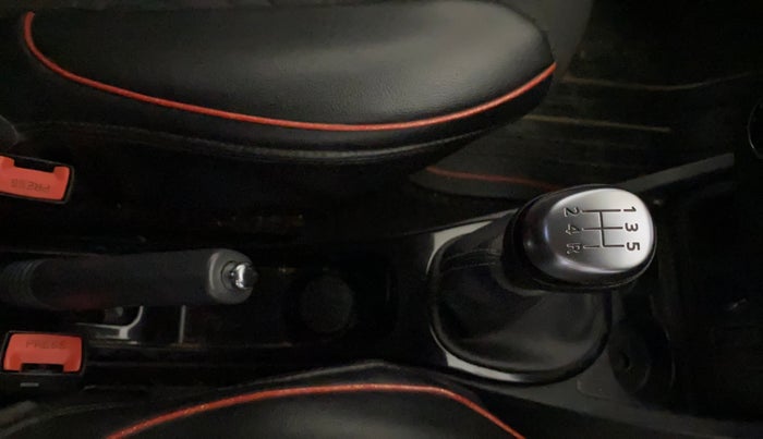 2020 Renault Duster RXZ 1.5 PETROL MT, Petrol, Manual, 50,715 km, Gear Lever