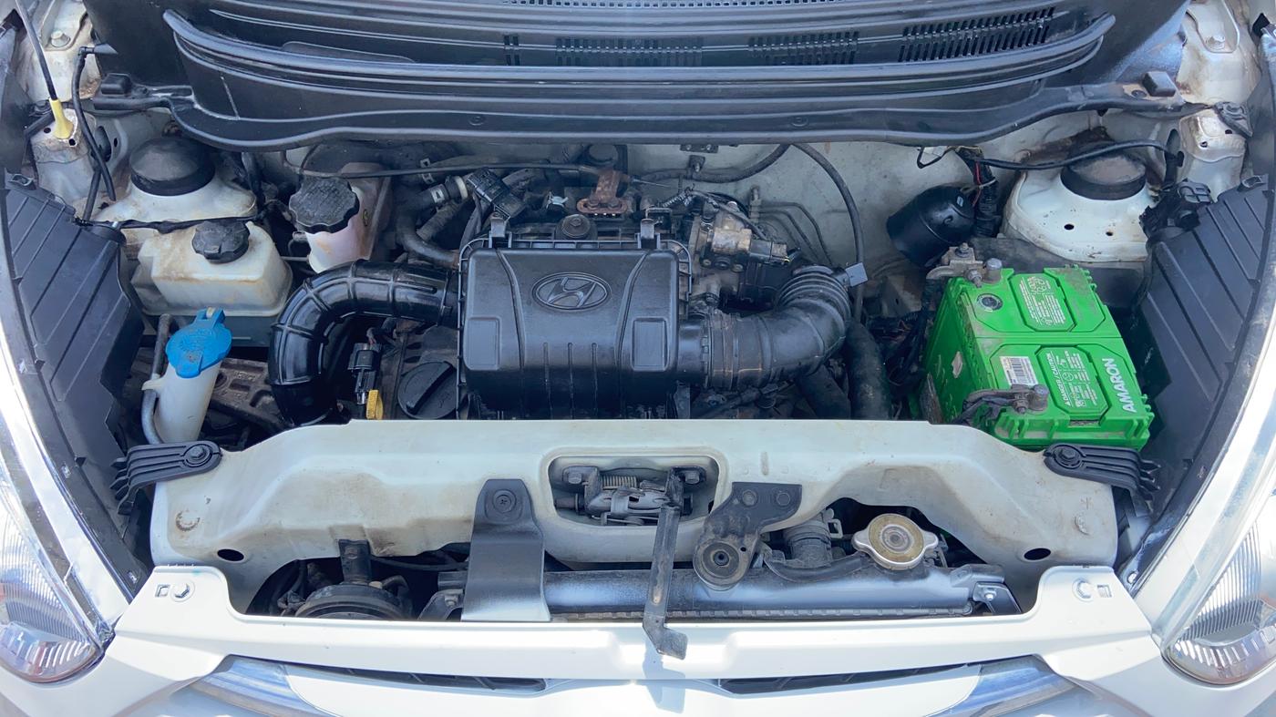 2018 Hyundai Eon ERA +, Petrol, Manual, 61,857 km, Engine View