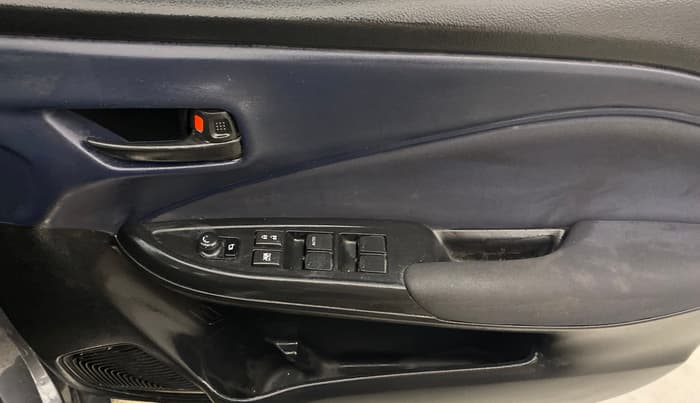 2024 Maruti Baleno DELTA PETROL 1.2, Petrol, Manual, 80,104 km, Driver Side Door Panels Control