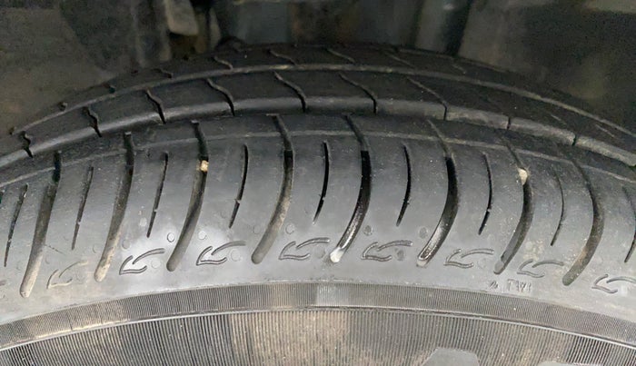 2021 Renault TRIBER RXZ AT, Petrol, Automatic, 10,682 km, Right Front Tyre Tread