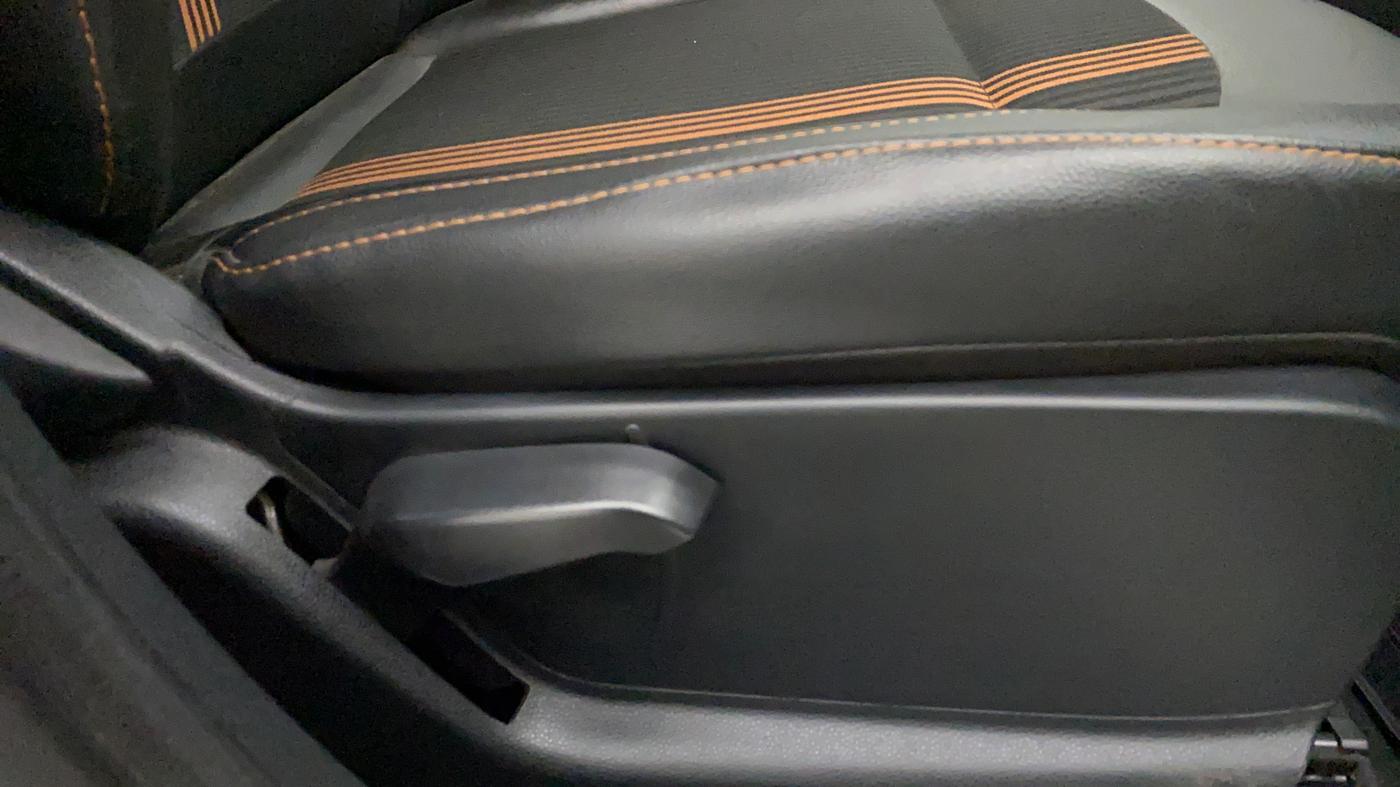 2020 Ford Ecosport TITANIUM 1.5L SPORTS(SUNROOF) DIESEL, Diesel, Manual, 5,794 km, Driver Side Adjustment Panel