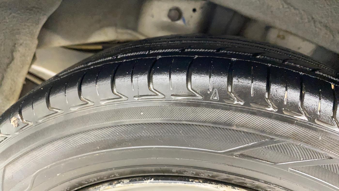 2018 Hyundai Eon ERA +, CNG, Manual, 86,301 km, Left Rear Tyre Tread