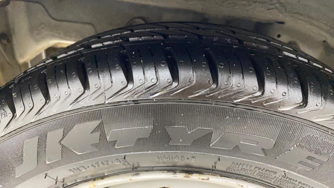 2018 Hyundai Eon ERA +, CNG, Manual, 86,301 km, Right Rear Tyre Tread
