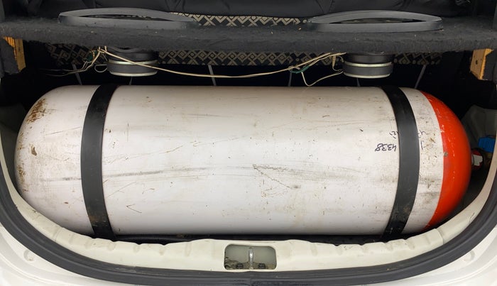 2018 Hyundai Eon ERA +, CNG, Manual, 86,223 km, Boot Inside