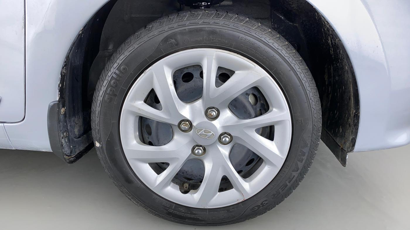 2020 Hyundai Grand i10 MAGNA 1.2 VTVT, Petrol, Manual, 13,851 km, Right Front Wheel