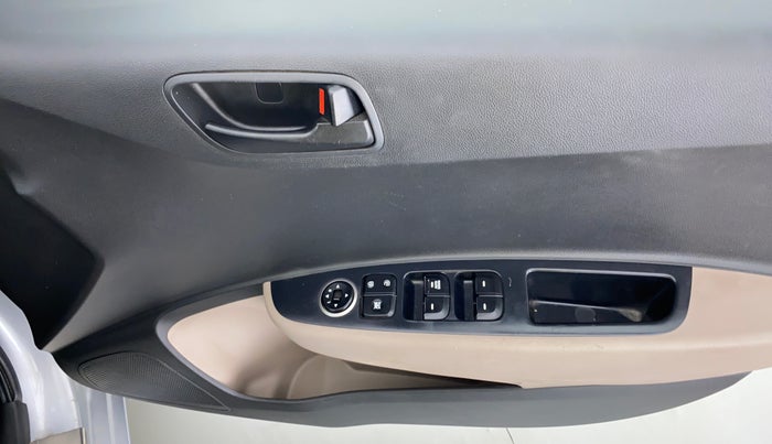 2020 Hyundai Grand i10 MAGNA 1.2 VTVT, Petrol, Manual, 13,851 km, Driver Side Door Panels Control