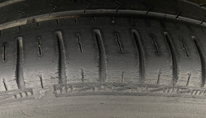 2018 Hyundai Grand i10 MAGNA AT 1.2 KAPPA VTVT, Petrol, Automatic, 49,574 km, Right Rear Tyre Tread