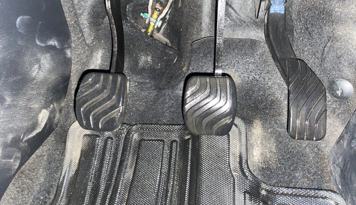 2022 Nissan MAGNITE XV MT, Petrol, Manual, 35,208 km, Pedals