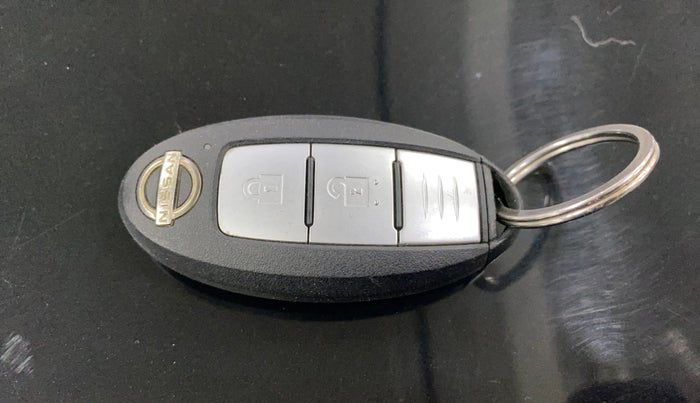 2022 Nissan MAGNITE XV MT, Petrol, Manual, 35,208 km, Key Close Up