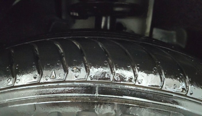 2025 Tata Tiago XZA, Petrol, Automatic, 1,702 km, Right Front Tyre Tread