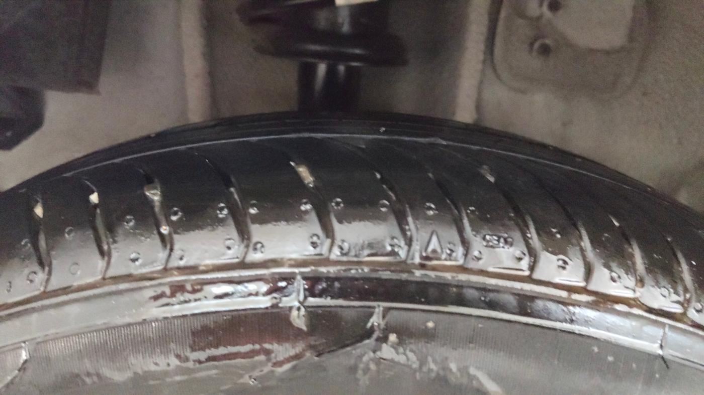2025 Tata Tiago XZA, Petrol, Automatic, 1,702 km, Right Rear Tyre Tread