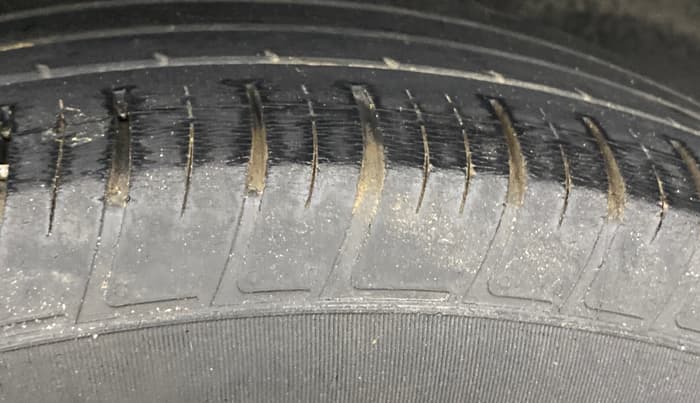 2019 Renault Duster RXS 1.5 PETROL MT, Petrol, Manual, 52,218 km, Left Rear Tyre Tread