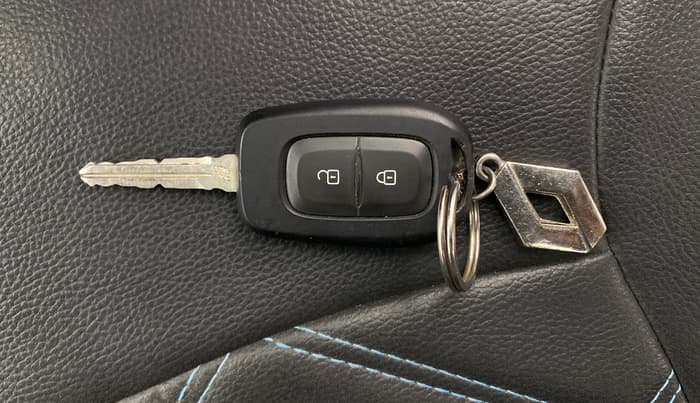 2019 Renault Duster RXS 1.5 PETROL MT, Petrol, Manual, 52,218 km, Key Close Up