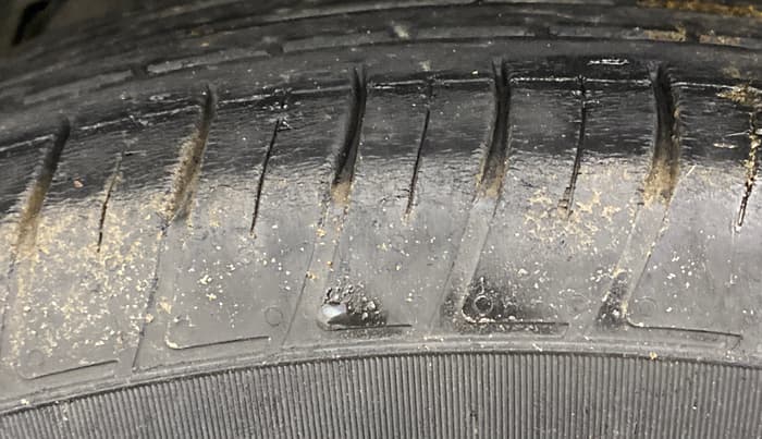 2019 Renault Duster RXS 1.5 PETROL MT, Petrol, Manual, 52,218 km, Left Front Tyre Tread