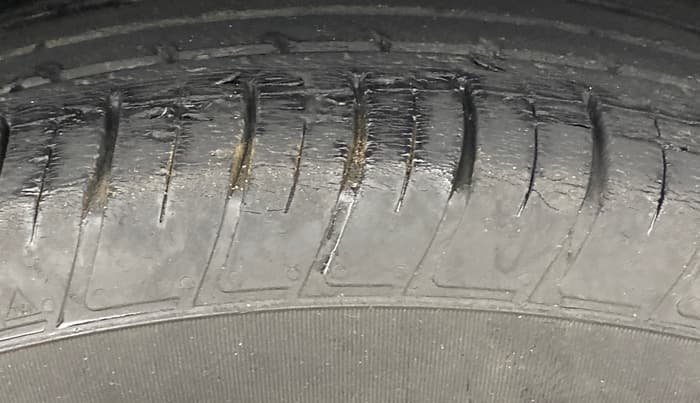 2019 Renault Duster RXS 1.5 PETROL MT, Petrol, Manual, 52,218 km, Right Front Tyre Tread