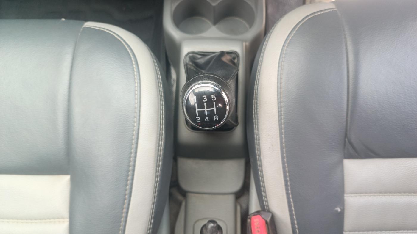 2013 Maruti Alto K10 VXI, Petrol, Manual, 95,666 km, Gear Lever
