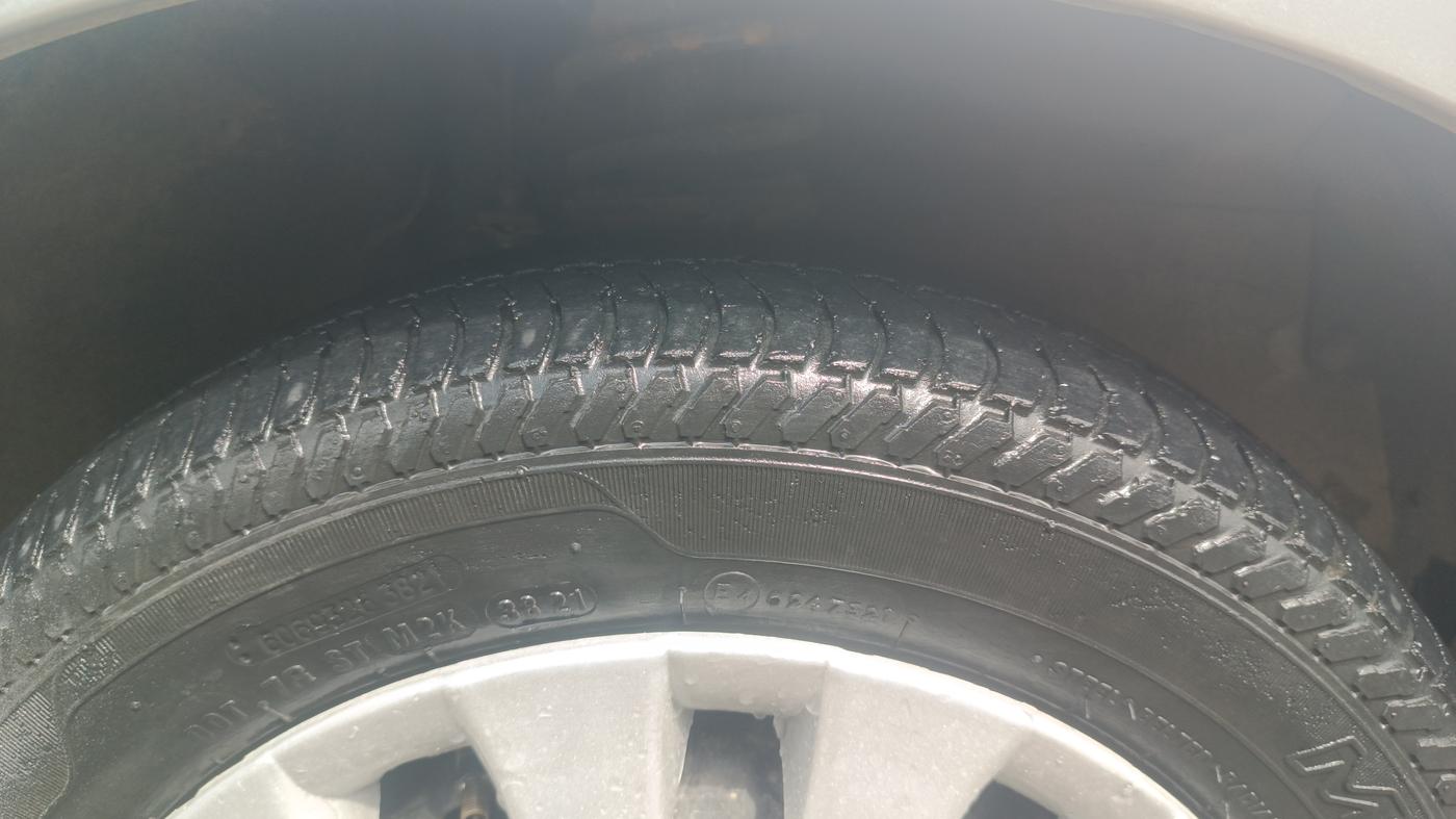 2013 Maruti Alto K10 VXI, Petrol, Manual, 95,666 km, Right Front Tyre Tread