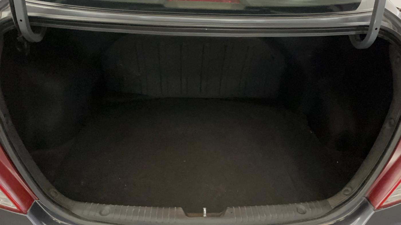 2013 Hyundai Verna FLUIDIC 1.6 VTVT SX, Petrol, Manual, 77,894 km, Boot Inside