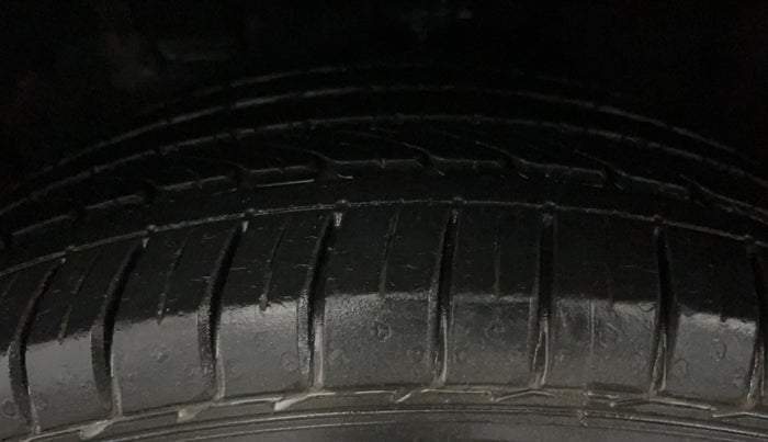 2013 Hyundai Verna FLUIDIC 1.6 VTVT SX, Petrol, Manual, 77,894 km, Left Front Tyre Tread