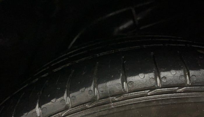 2013 Hyundai Verna FLUIDIC 1.6 VTVT SX, Petrol, Manual, 77,894 km, Left Rear Tyre Tread