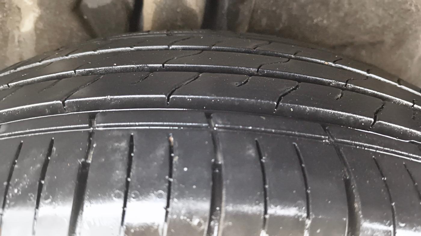 2024 Mahindra XUV700 AX5 Petrol AT 7 STR, Petrol, Automatic, 10,524 km, Right Rear Tyre Tread