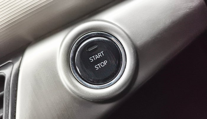 2024 Mahindra XUV700 AX5 Petrol AT 7 STR, Petrol, Automatic, 10,524 km, Keyless Start/ Stop Button