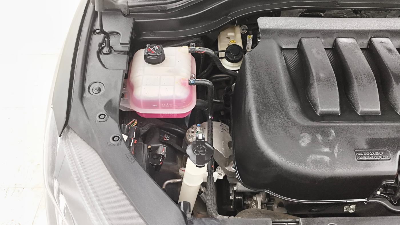 2024 Mahindra XUV700 AX5 Petrol AT 7 STR, Petrol, Automatic, 10,524 km, Engine View - Right