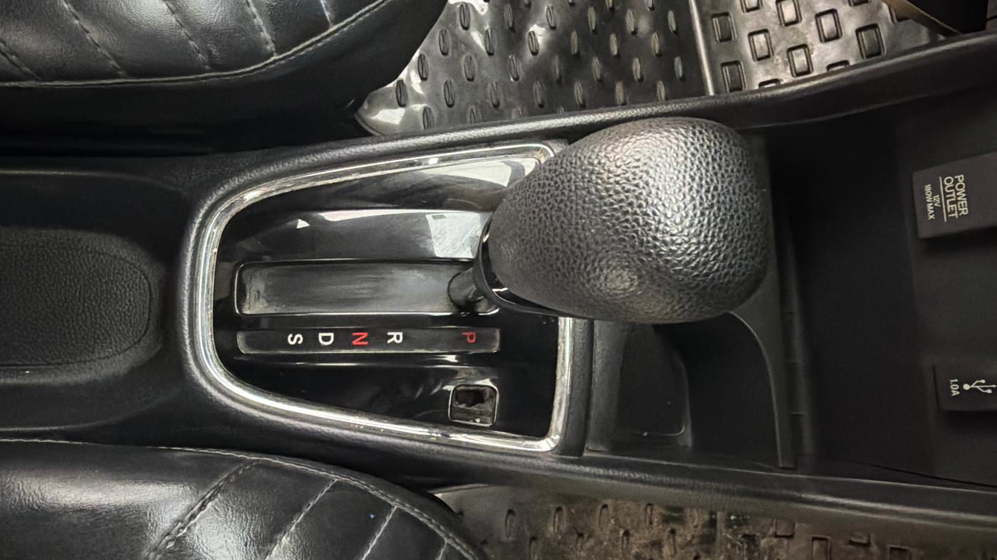 2018 Honda Amaze 1.2L I-VTEC V CVT, Petrol, Automatic, 38,726 km, Gear Lever