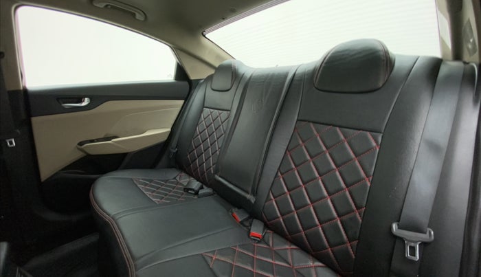 2019 Hyundai Verna 1.6 CRDI SX + AT, Diesel, Automatic, 29,510 km, Right Side Rear Door Cabin