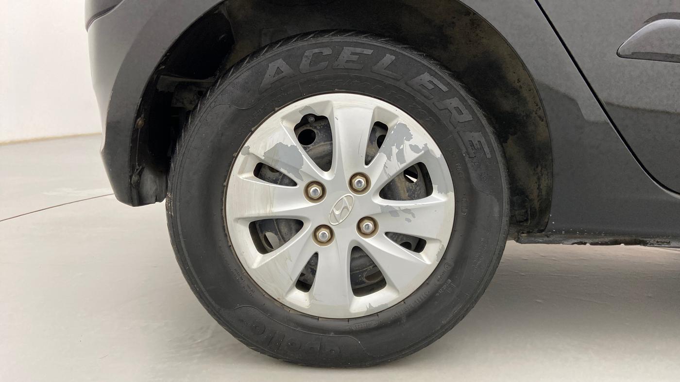 2012 Hyundai i10 SPORTZ 1.2, Petrol, Manual, 40,556 km, Right Rear Wheel