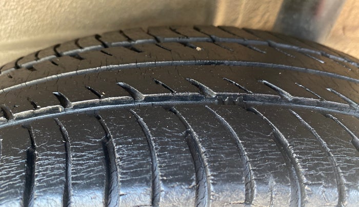 2019 Maruti New Wagon-R ZXI 1.2 AMT, Petrol, Automatic, 41,688 km, Left Rear Tyre Tread