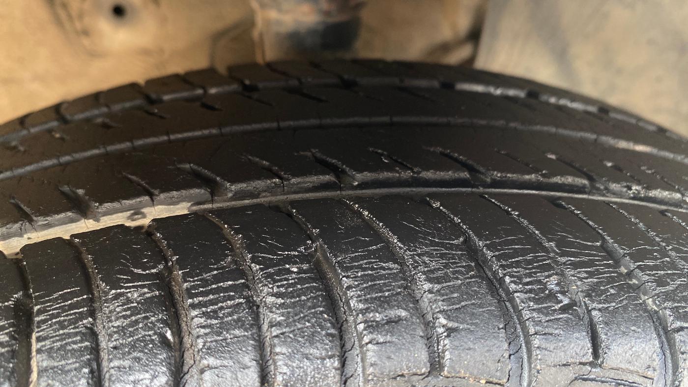 2019 Maruti New Wagon-R ZXI 1.2 AMT, Petrol, Automatic, 41,688 km, Right Front Tyre Tread