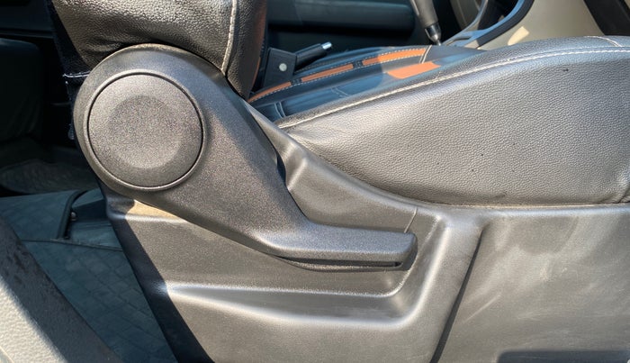 2019 Maruti New Wagon-R ZXI 1.2 AMT, Petrol, Automatic, 41,688 km, Driver Side Adjustment Panel