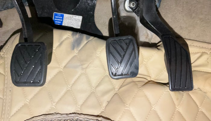 2019 Maruti Ciaz ALPHA 1.5 SHVS PETROL, Petrol, Manual, 57,453 km, Pedals