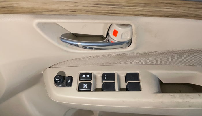 2019 Maruti Ciaz ALPHA 1.5 SHVS PETROL, Petrol, Manual, 57,453 km, Driver Side Door Panels Control