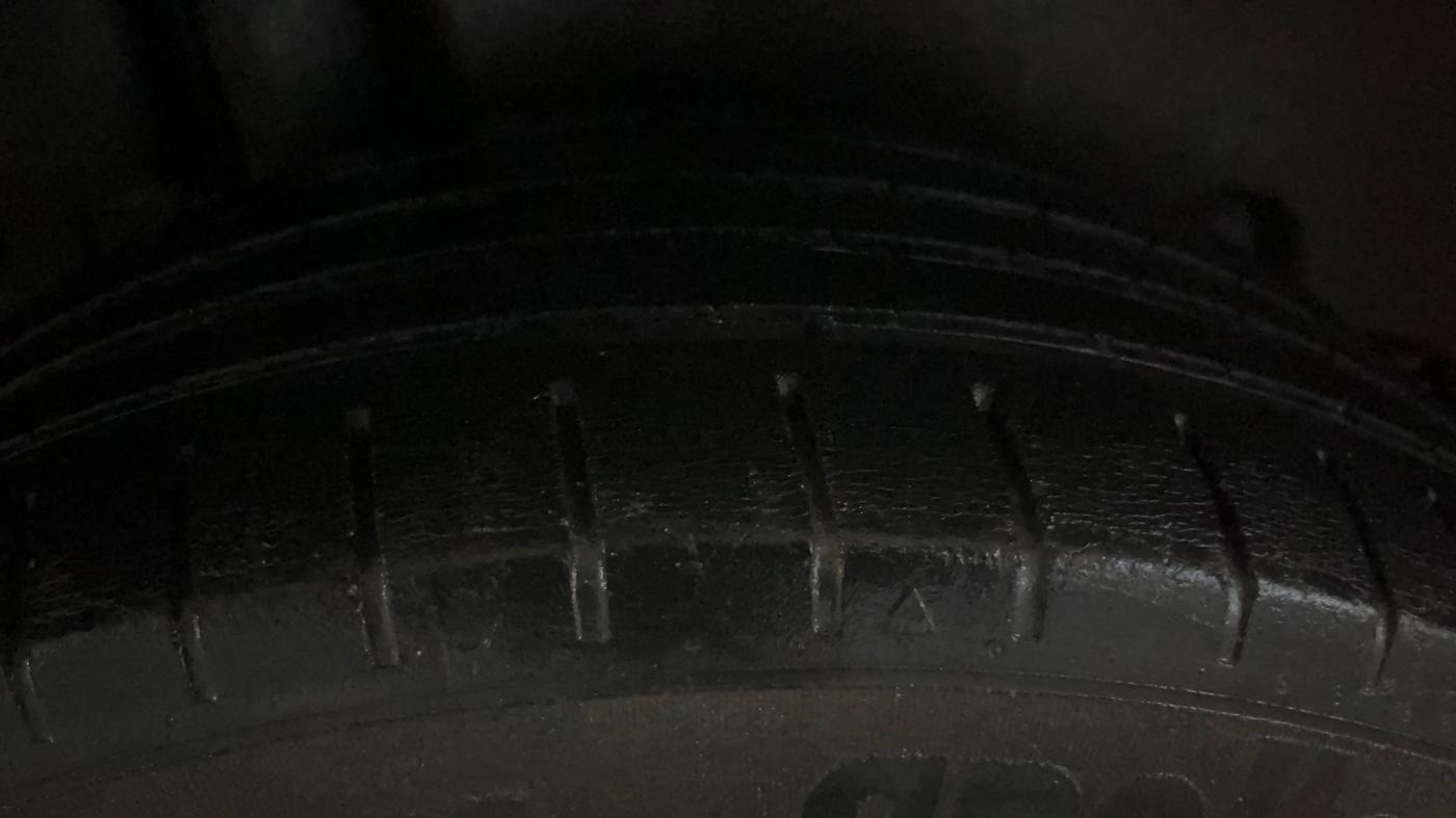 2019 Maruti Ciaz ALPHA 1.5 SHVS PETROL, Petrol, Manual, 57,453 km, Right Rear Tyre Tread
