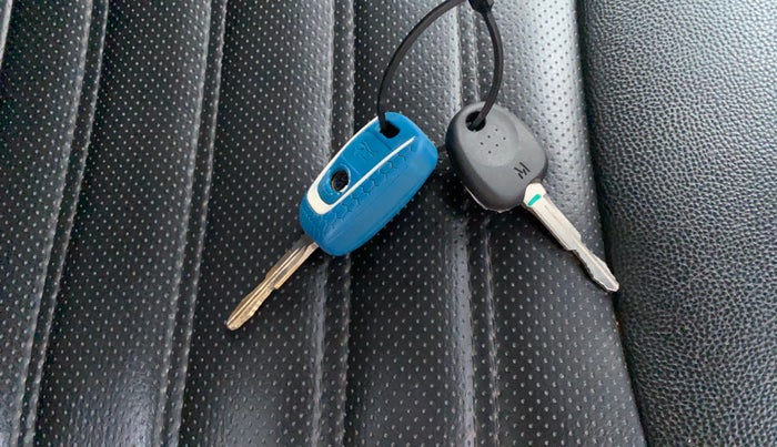 2019 Hyundai NEW SANTRO SPORTZ AMT, CNG, Automatic, 52,356 km, Key Close Up