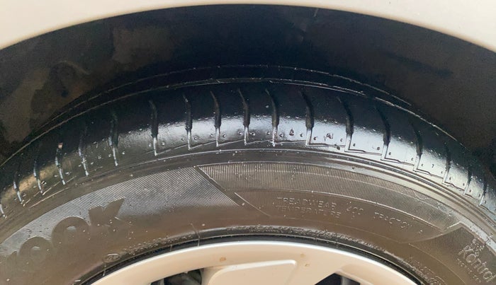2019 Hyundai NEW SANTRO SPORTZ AMT, CNG, Automatic, 52,356 km, Left Front Tyre Tread