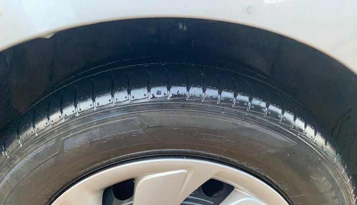 2019 Hyundai NEW SANTRO SPORTZ AMT, CNG, Automatic, 52,356 km, Right Front Tyre Tread