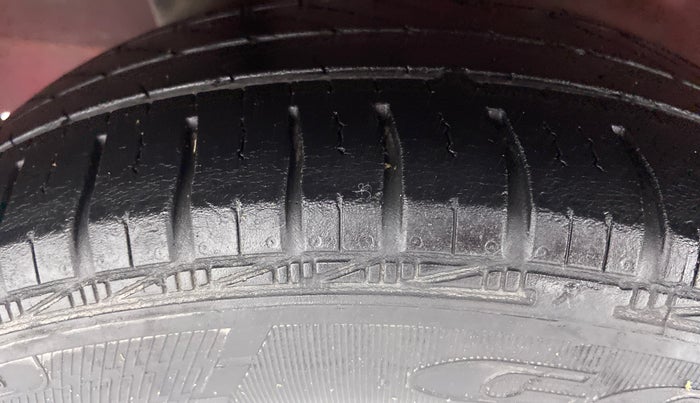 2018 Honda Brio 1.2 VX MT I VTEC, Petrol, Manual, 31,395 km, Right Rear Tyre Tread