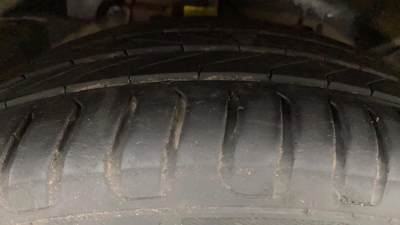 2018 Ford Ecosport TITANIUM + 1.5L DIESEL, Diesel, Manual, 92,779 km, Right Front Tyre Tread