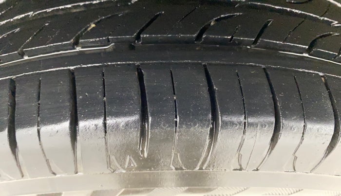 2016 Maruti Wagon R 1.0 VXI AMT, Petrol, Automatic, 76,914 km, Right Rear Tyre Tread