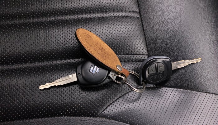 2016 Maruti Wagon R 1.0 VXI AMT, Petrol, Automatic, 76,914 km, Key Close Up