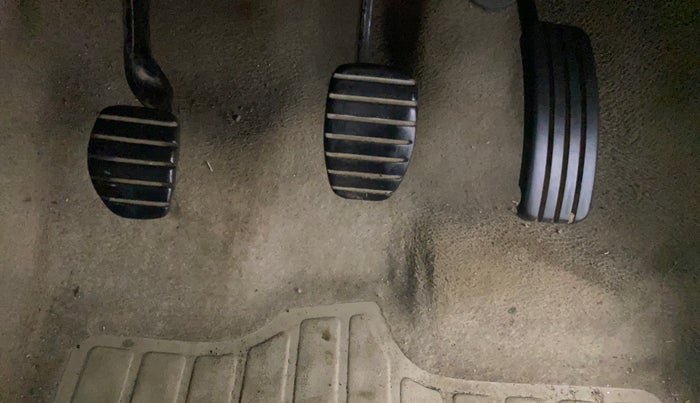 2015 Nissan Terrano XL (P), Petrol, Manual, 30,851 km, Pedals