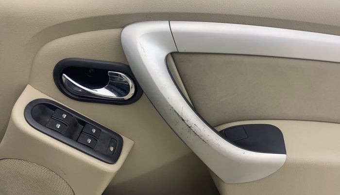 2015 Nissan Terrano XL (P), Petrol, Manual, 30,851 km, Driver Side Door Panels Control